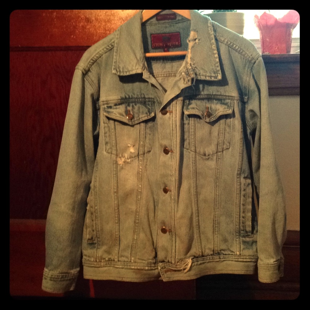 Stony River light wash denim jacket